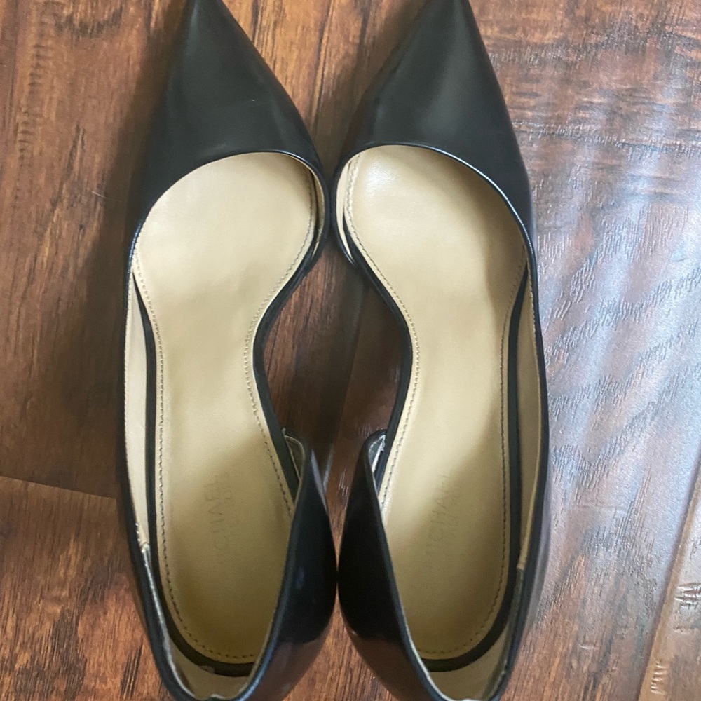 Michael Kors pumps. Size 8.5. Heel 3.5 inch